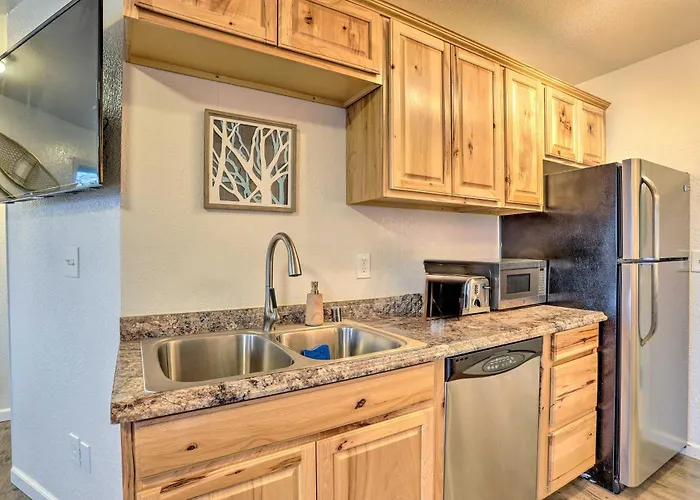 Coastal-View Apartment Near Downtown Anchorage!