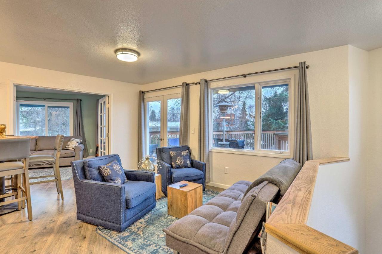 Coastal-view Near Downtown Anchorage! Apartment